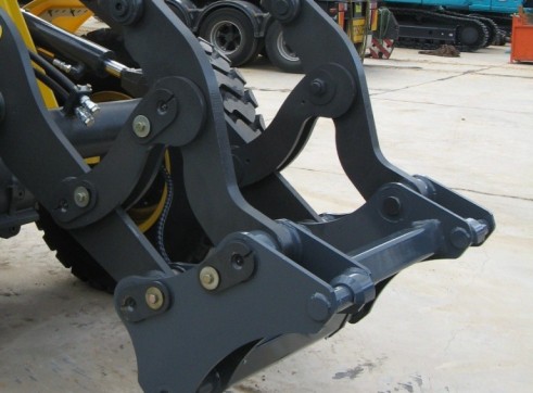 Wheel Loader Quick Hitches 4