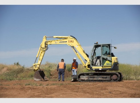 Yanmar SV100 10 tonne Excavator 2
